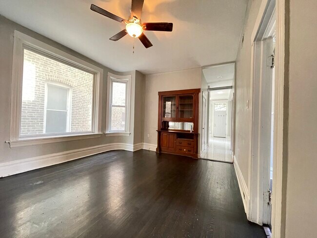 2615 W Potomac Ave-Unit -1 in Chicago, IL - Building Photo - Building Photo