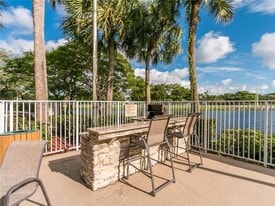 145 SW 96th Terrace in Plantation, FL - Building Photo