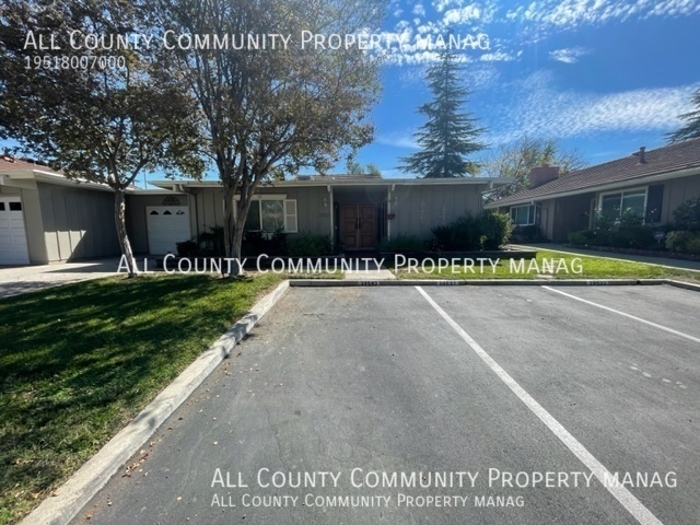 28543 Via Las Flores in Murrieta, CA - Building Photo - Building Photo