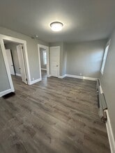 46 Beech St, Unit 46 Beech st in Bristol, CT - Building Photo - Building Photo