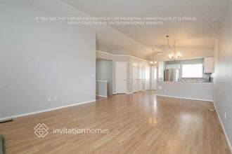 4742 Malaya St in Denver, CO - Foto de edificio - Building Photo