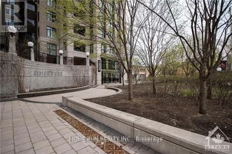 245 Kent St in Ottawa, ON - Building Photo - Building Photo