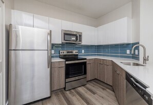 Stonington Farm in Doylestown, PA - Building Photo