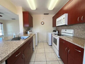11020 SW 124th Ct in Miami, FL - Building Photo - Building Photo