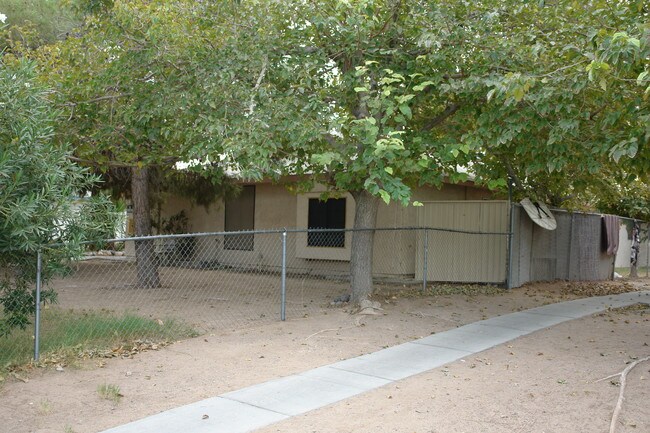 4304 Stewart Ave in Las Vegas, NV - Building Photo - Building Photo