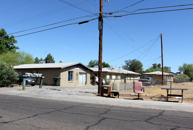 2326 W Turney Ave in Phoenix, AZ - Building Photo - Building Photo