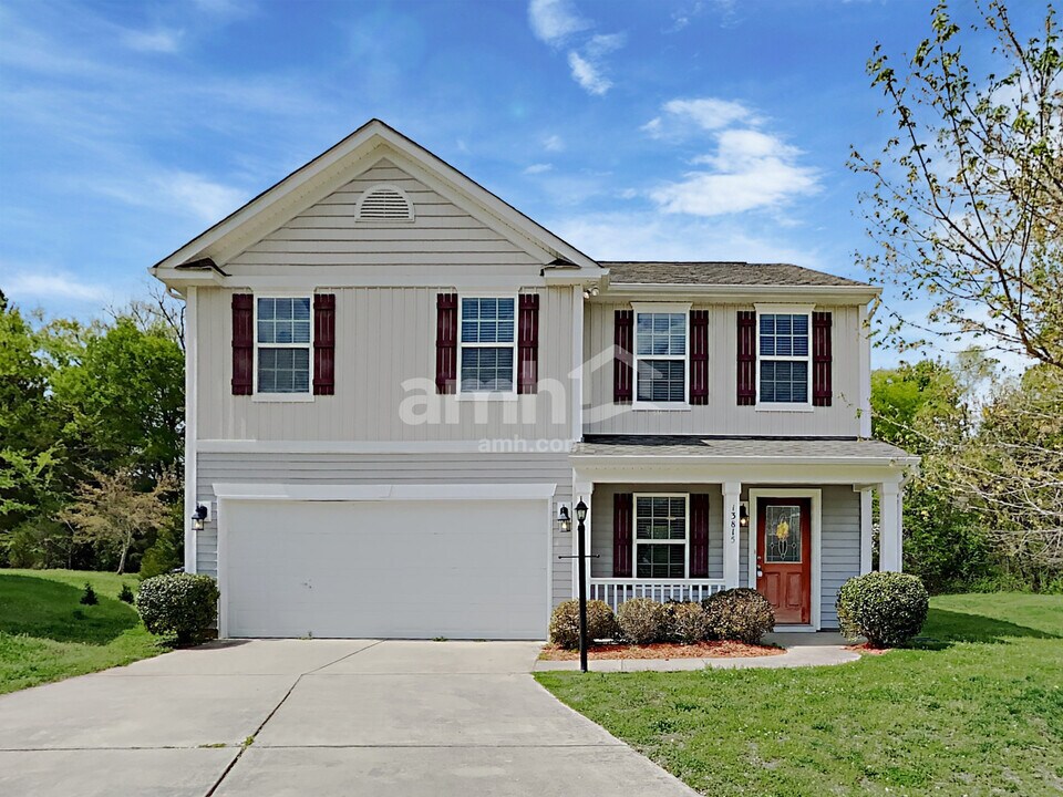 13815 Harvey Walker Ln in Charlotte, NC - Building Photo