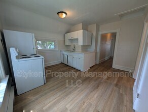 464 S Harrison Ave in Kankakee, IL - Building Photo - Building Photo