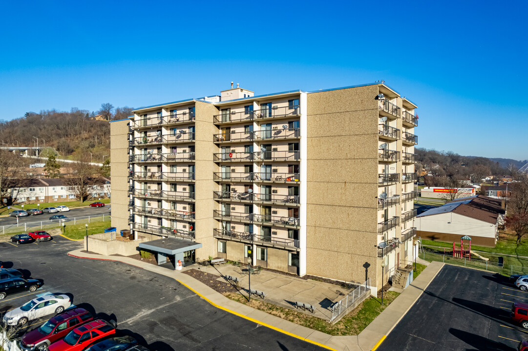 Gaylord Tower in Steubenville, OH - Foto de edificio