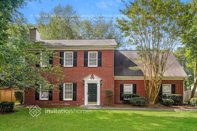 property at 2880 Park Chase Dr