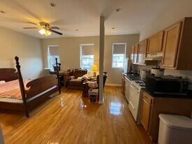 121 Jersey St, Unit 23 in Boston, MA - Building Photo