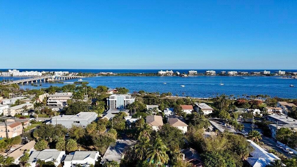 216 Ocean Breeze in Lake Worth Beach, FL - Building Photo