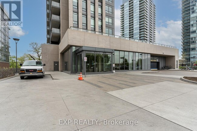 36-2936 Park Lawn Rd in Toronto, ON - Building Photo - Building Photo