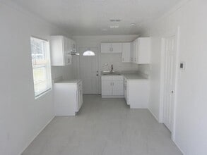 735 S Washington Ave in Apopka, FL - Building Photo - Building Photo