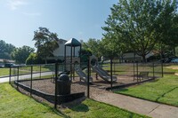 Bradford Gwinnett Apartments in Norcross, GA - Foto de edificio - Building Photo