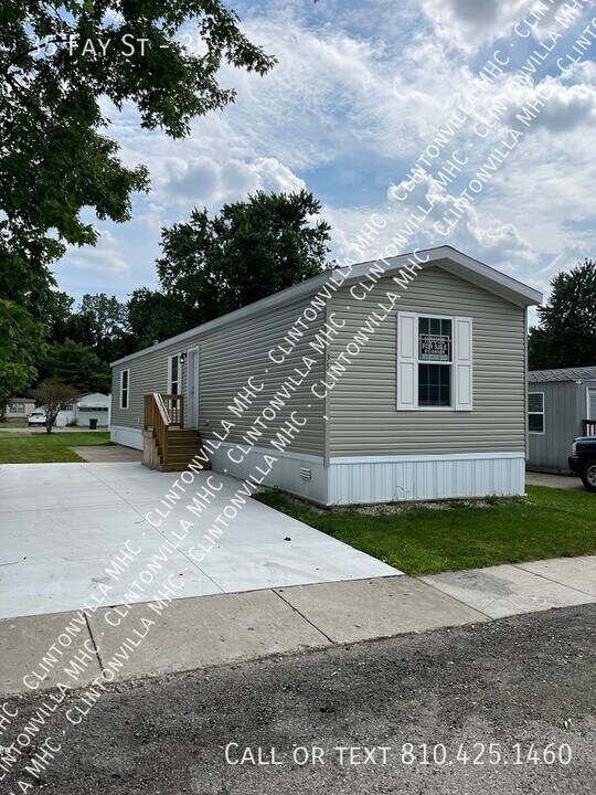 35 Fay St in Independence Township, MI - Building Photo