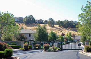 2801 Hillcrest Rd Apartments