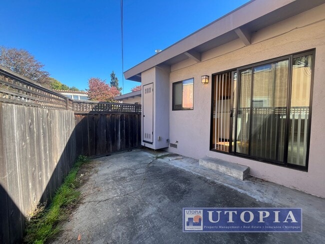 416 Ocean View Ave in Santa Cruz, CA - Building Photo - Building Photo