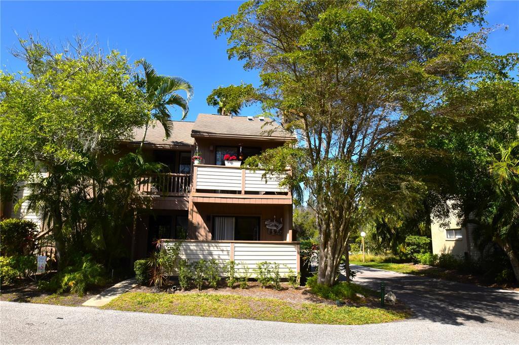 1606 Brookhouse Dr in Sarasota, FL - Foto de edificio