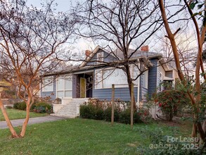 428 Hawthorne Ln in Charlotte, NC - Foto de edificio - Building Photo