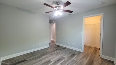1723 SW 31st Ln in Cape Coral, FL - Foto de edificio - Building Photo