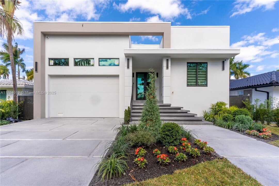 913 Washington St in Hollywood, FL - Foto de edificio
