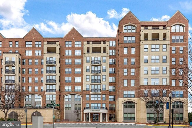 property at 485 Harbor Side St