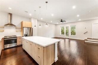 3110 Crawford St in Houston, TX - Building Photo - Building Photo