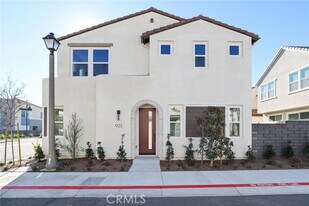 922 Jasper St in Mission Viejo, CA - Building Photo