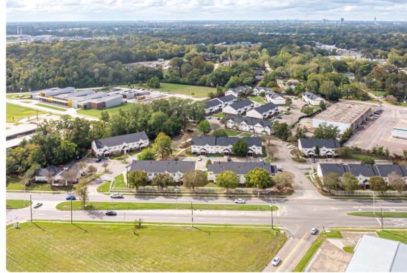 2121 Lobdell Blvd in Baton Rouge, LA - Building Photo