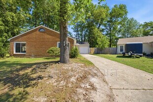 901 Vincent Ct in Virginia Beach, VA - Building Photo