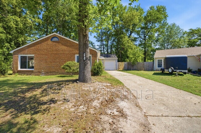 property at 901 Vincent Ct