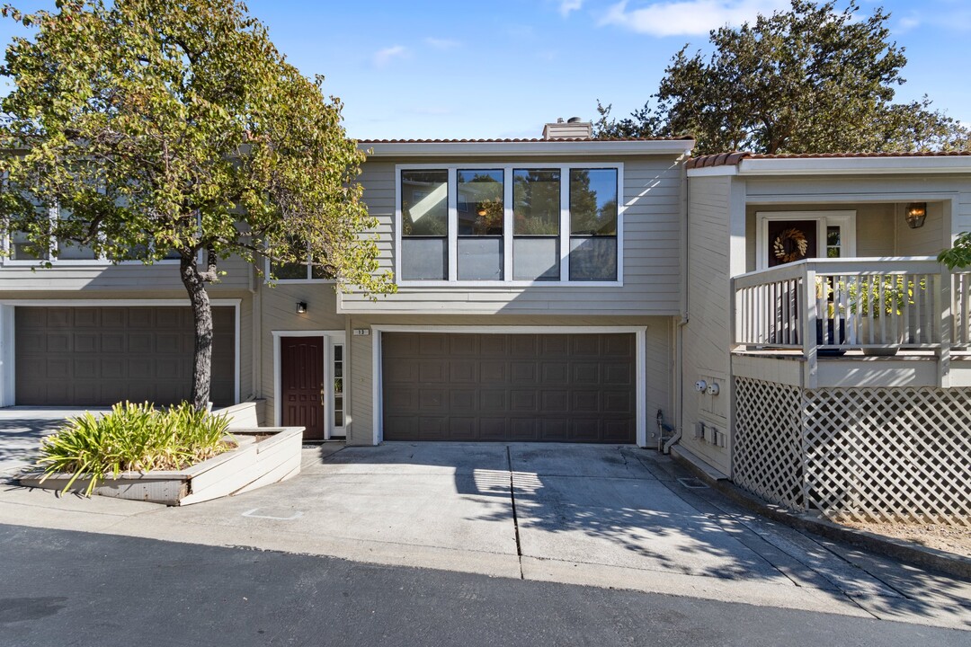 13 Heritage Oaks Rd in Pleasant Hill, CA - Building Photo