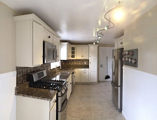 205 Washington Ave-Unit -N/A in Providence, RI - Building Photo - Building Photo