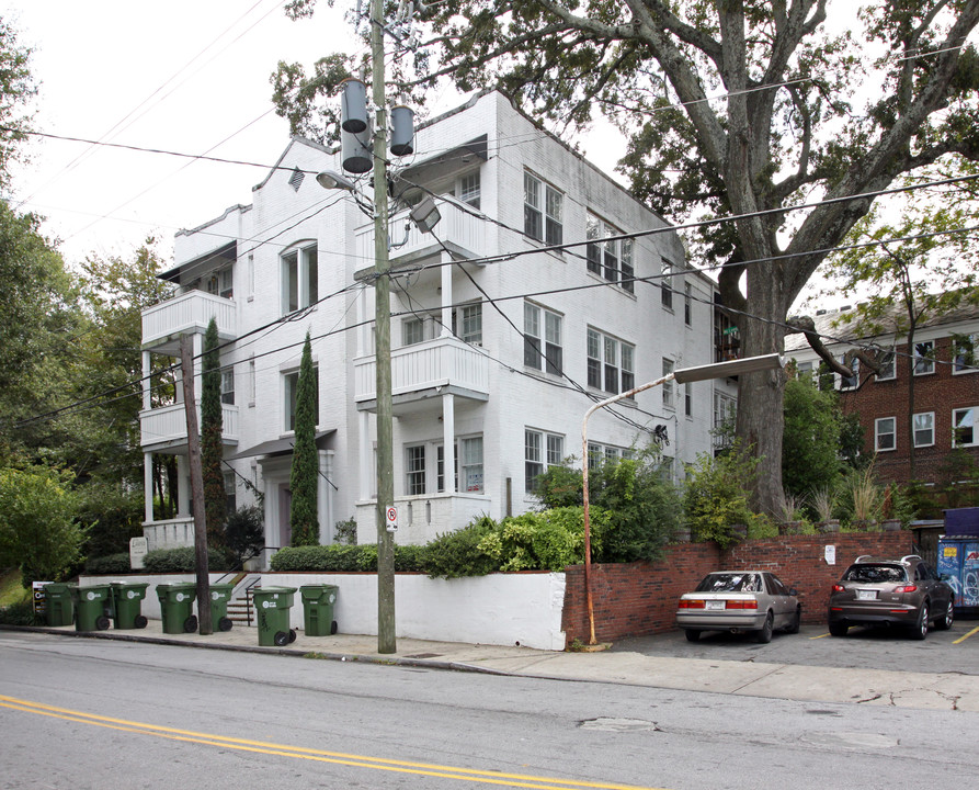 Laurea Condominiums in Atlanta, GA - Building Photo