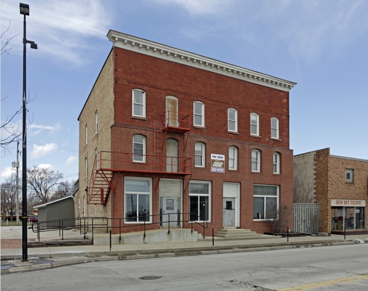 The Hibernia House in Green Bay, WI - Building Photo