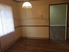 60 Frances Kinlock Cir in Sumter, SC - Building Photo - Building Photo