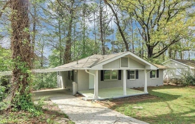 3711 Daisy Dr in Decatur, GA - Building Photo - Building Photo