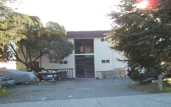 16031 Liberty St in San Leandro, CA - Building Photo - Building Photo