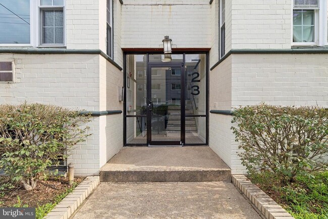 723 Longfellow St NW in Washington, DC - Building Photo - Building Photo