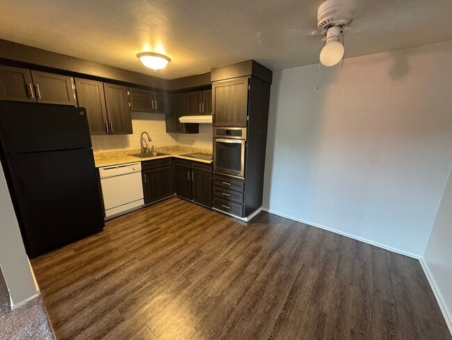 7310 W 10th Ave in Lakewood, CO - Building Photo - Building Photo