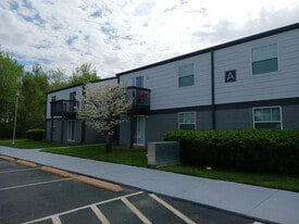 Oak Knoll Apartments in Shelbyville, TN - Building Photo