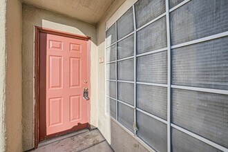 1908 Mountain Hills Ct in Las Vegas, NV - Building Photo - Building Photo