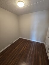 251 Erb St. W in Waterloo, ON - Building Photo - Building Photo