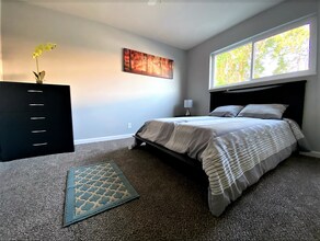 The Palms at Sheridan in Manteca, CA - Building Photo - Interior Photo