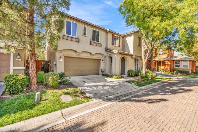 9 Dulcibbella Pl in Sacramento, CA - Building Photo - Building Photo