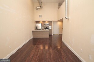 1218 S 8th St in Philadelphia, PA - Building Photo