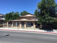 2412 L St in Antioch, CA - Foto de edificio - Building Photo