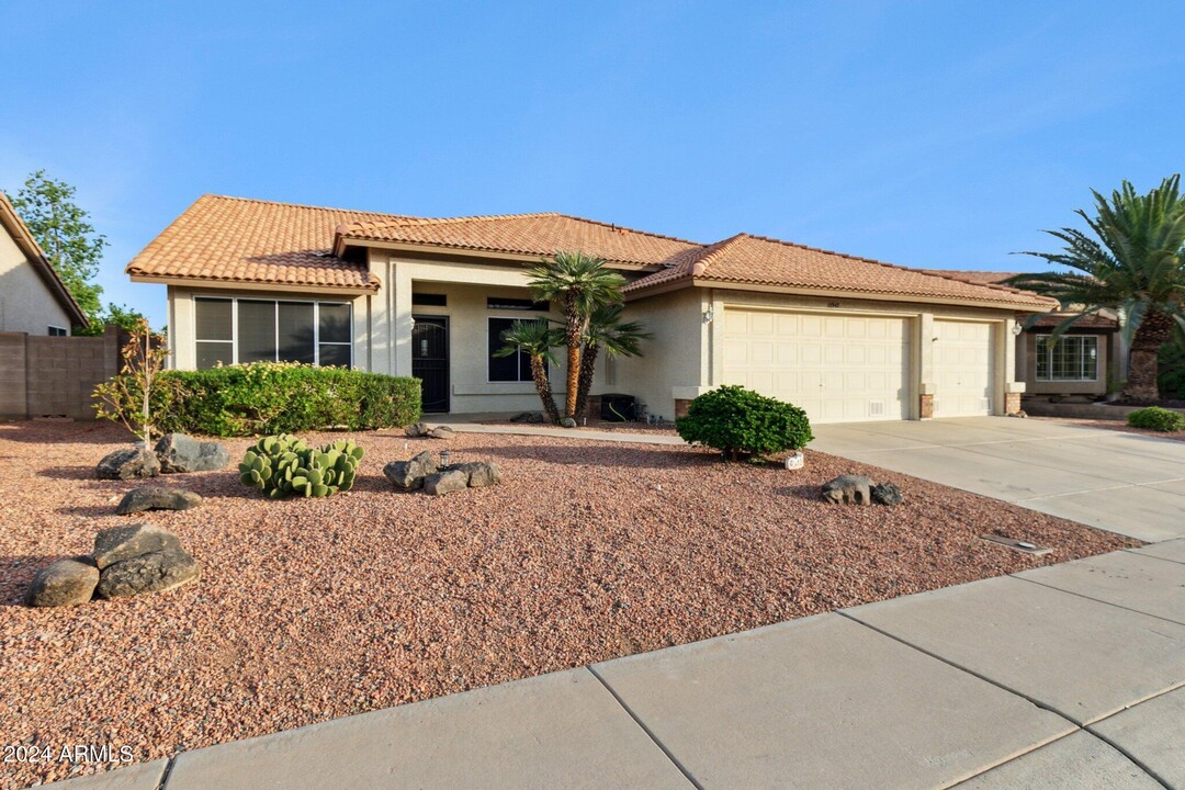 10947 W Yukon Dr in Sun City, AZ - Building Photo