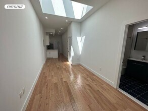 422 Himrod St in Brooklyn, NY - Building Photo - Building Photo